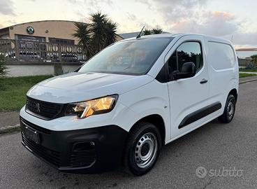 Peugeot Partner BlueHDi 100 S&S PC Furgone Pro