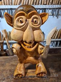 oggetti in legno intagliati