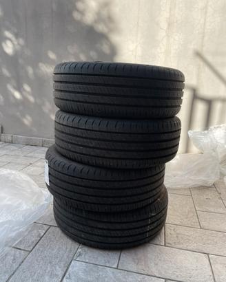GOMME GOODYEAR 215/55/R17 fabbricate 2024