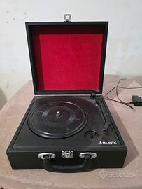 giradischi a valigetta Majestic