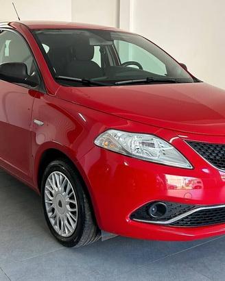 Lancia Ypsilon 1.2 69 CV 5 porte Gold