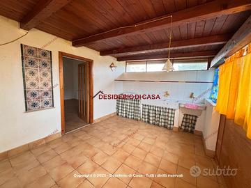 Casa, Santo Stefano di Camastra.