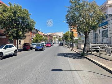 NEGOZIO A ALBANO LAZIALE