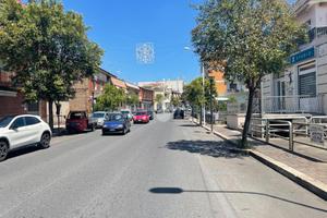 NEGOZIO A ALBANO LAZIALE