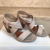 Sandali in pelle con tacco in legno tg 35