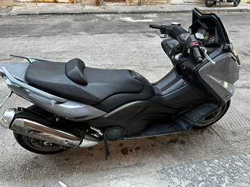 Yamaha tmax 530