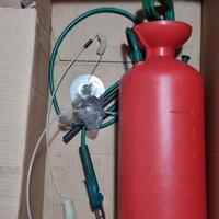 Attrezzo per pulizia palette delle turbine