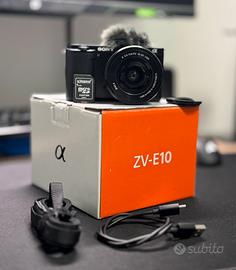 Videocamera ZV-E10 con SD Compresa