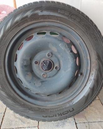 Pneumatici 165x65 R14 su cerchio in ferro