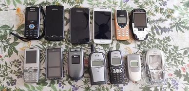 Cellulari per pezzi di ricambio