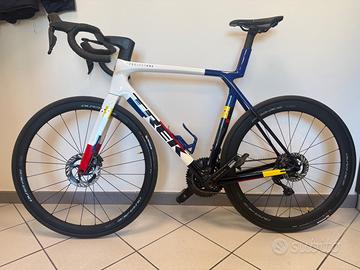 TREK SLR