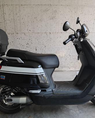 SCOOTER 125 Elettrico NIU Nqi GTS pari al nuovo!