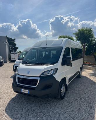 Peugeot Boxer 9 posti trasporto disabili pedana