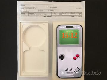 IPhone 15 Pro 128 GB titanium + 17 cover