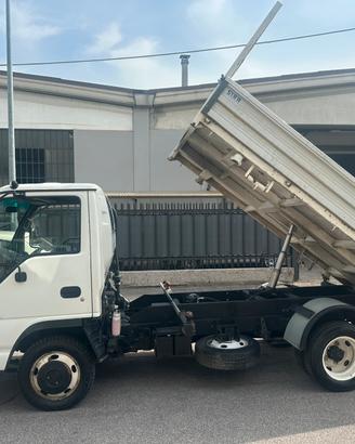 Isuzu del 2009 ribaltabile