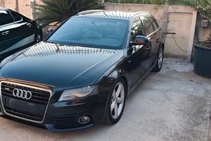 Audi A4 avant s-line 2.0 TDI 143 CV 