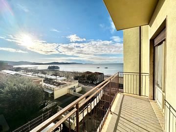 Rif.84 Centro:ampio appartamento con vista mare