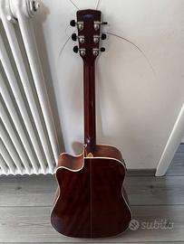 Chitarra acustica CORT (preamplificta)