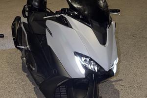 Tmax 560 icon gray