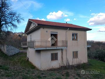 CASA INDIPENDENTE A MONTEMARANO