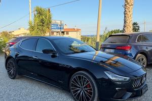 Maserati Ghibli V6 Diesel 275 CV Gransport