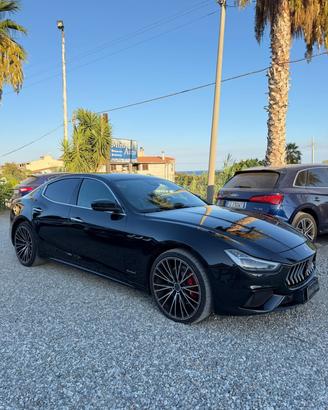 Maserati Ghibli V6 Diesel 275 CV Gransport