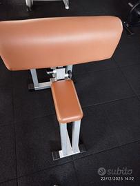 Panca Scott  Technogym
