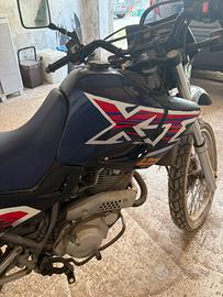 YAMAHA XT600