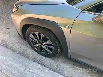 Lexus 250ux fsport