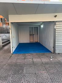 Centocelle Box auto indipendente cn cabina armadio