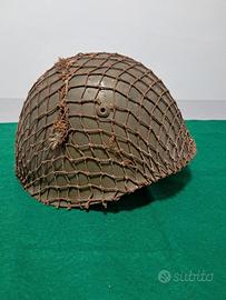 elmetto Italiano M33 con rete - originale