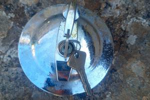 Tappo serbatoio auto d'epoca  