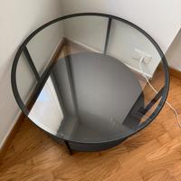 Tavolino con piano in vetro