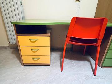 set scrivania+cassettiera+sedia+letto abbinate
