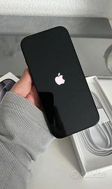 iPhone 16 Pro Nero 

