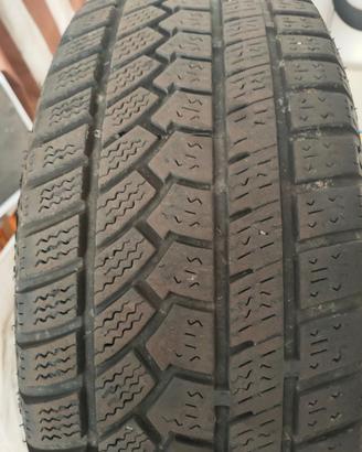 4 gomme invernali R16, già montate su Citroën C3