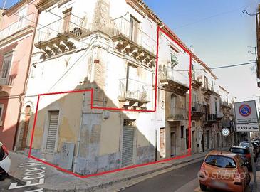 Casa, Cattedrale - Ecce, Ragusa.