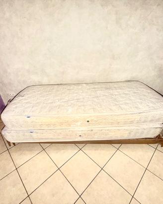 Due Letti Singoli con Testiera e Pediera e Rete