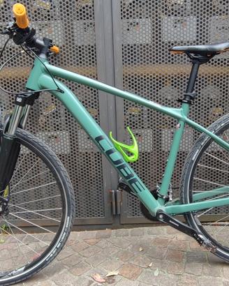 Cube Mountain bike 27.5 pollici 