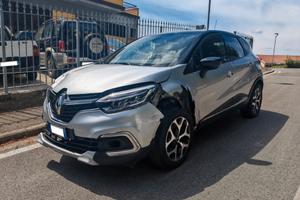 Renault Captur 2020 Cambio Automatico Incidentata