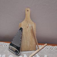 Spatola creps in legno + tagliere + grattugia