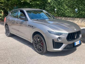 Maserati Levante HYBRID 330 CV AWD GT