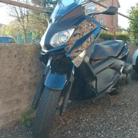 Yamaha X-max 250