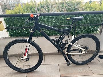 Mountain bike downhill/freeride