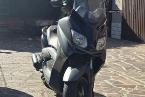 Yamaha X-Max 250