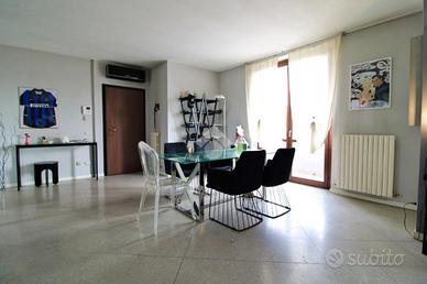 3 LOCALI A SAN MARTINO SICCOMARIO