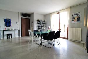 3 LOCALI A SAN MARTINO SICCOMARIO