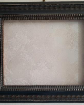 cornice guilloche