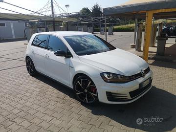 Volkswagen Golf VII gti performance