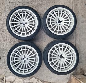 Cerchi in lega replica Montecarlo da 17" con gomme